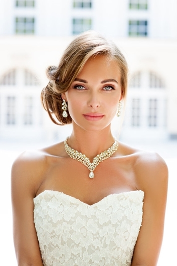 Picture of Silver or gold Bridal backdrop necklace